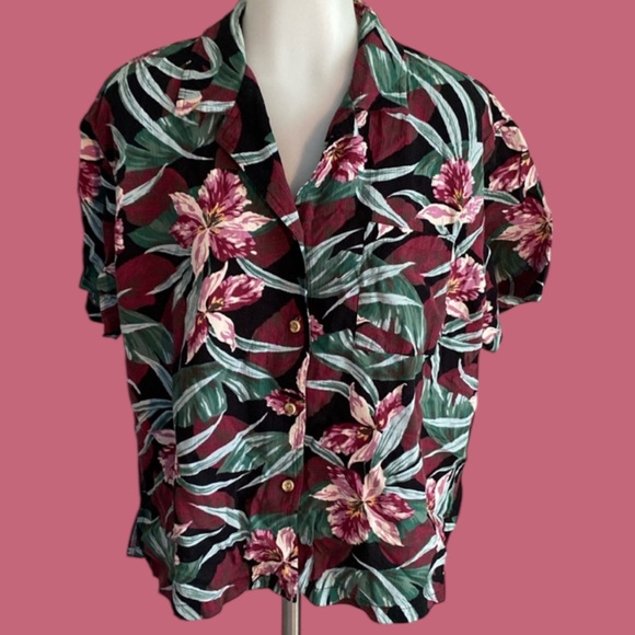 Nani Hawaiian Blouse - Picture 1 of 8
